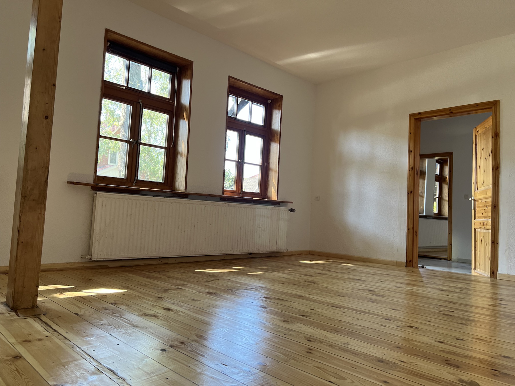 Heller Wohnraum im Erdgeschoss